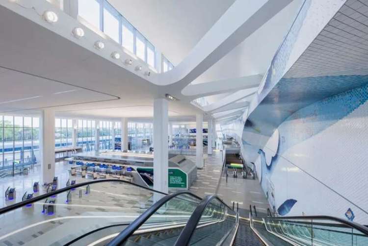耗资160亿的“全球第一”机场 美成什么样子?